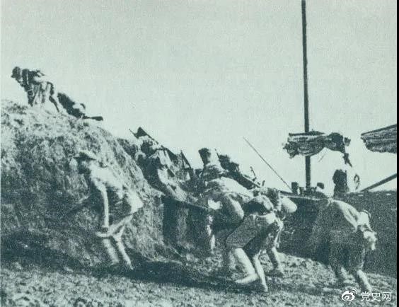 1949年5月23日，人民解放军向上海国民党政府军队发起总攻，占领了黄浦江堤。
